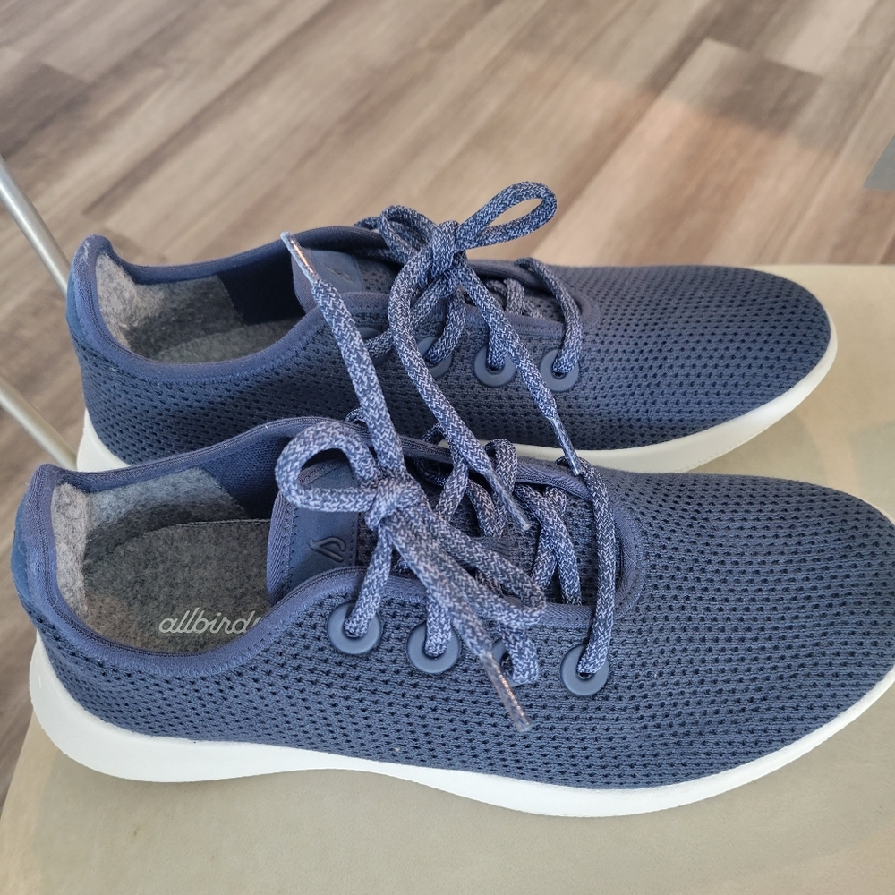 Allbirds Tree Runners - Picture 3 of 4
